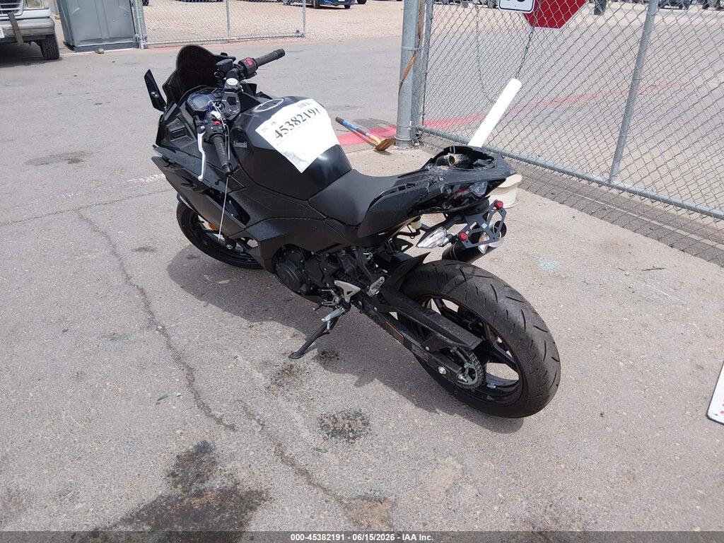 ML5EXGH13TDAA4377 2026 KAWASAKI EX500 photo no. 3