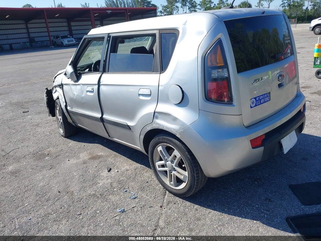 KNDJT2A29A7068233 2010 KIA SOUL photo no. 3