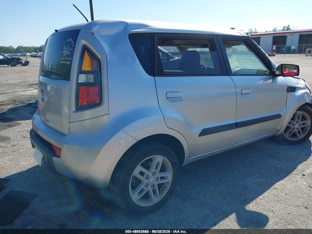 KNDJT2A29A7068233 2010 KIA SOUL photo no. 4