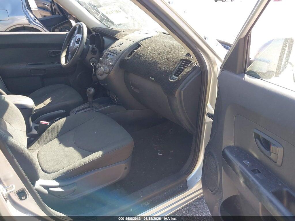 KNDJT2A29A7068233 2010 KIA SOUL photo no. 5