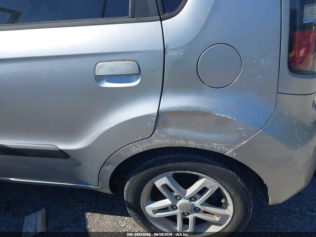 KNDJT2A29A7068233 2010 KIA SOUL photo no. 6