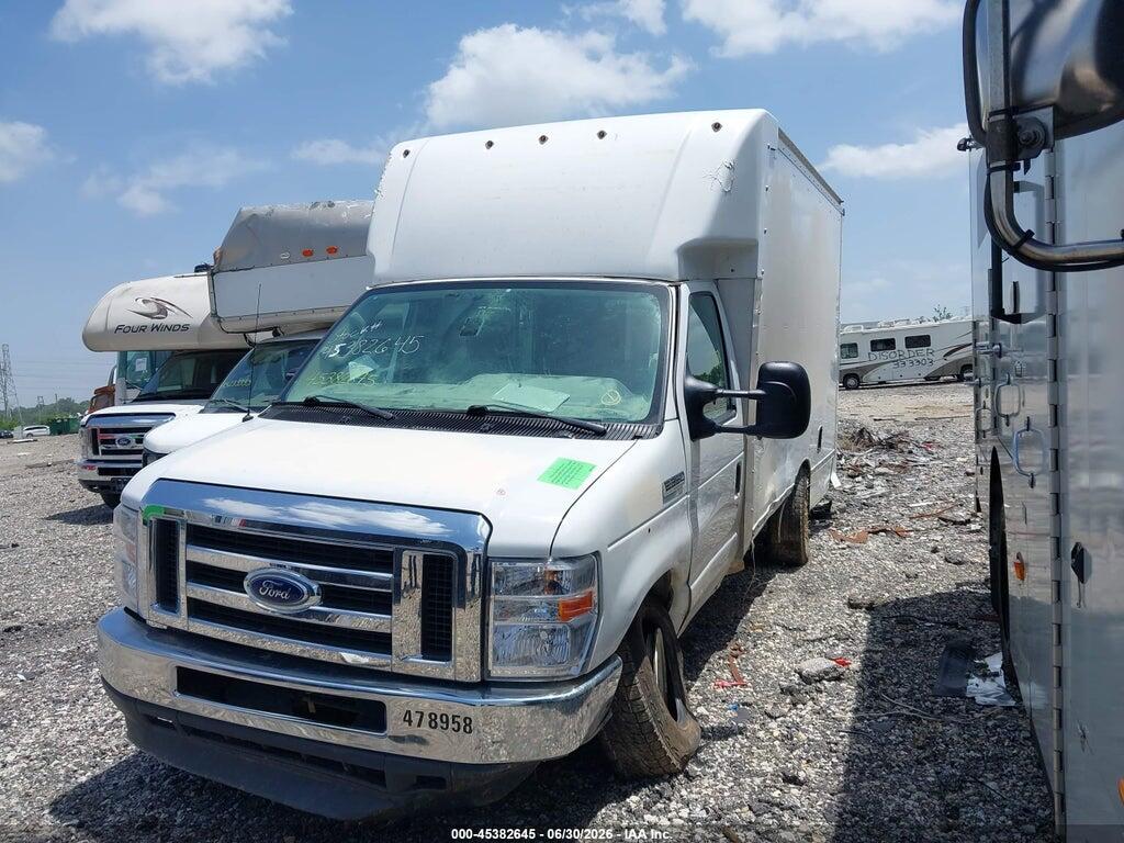 1FDWE3FN6NDC34137 2022 FORD E-350 CUTAWAY photo no. 2