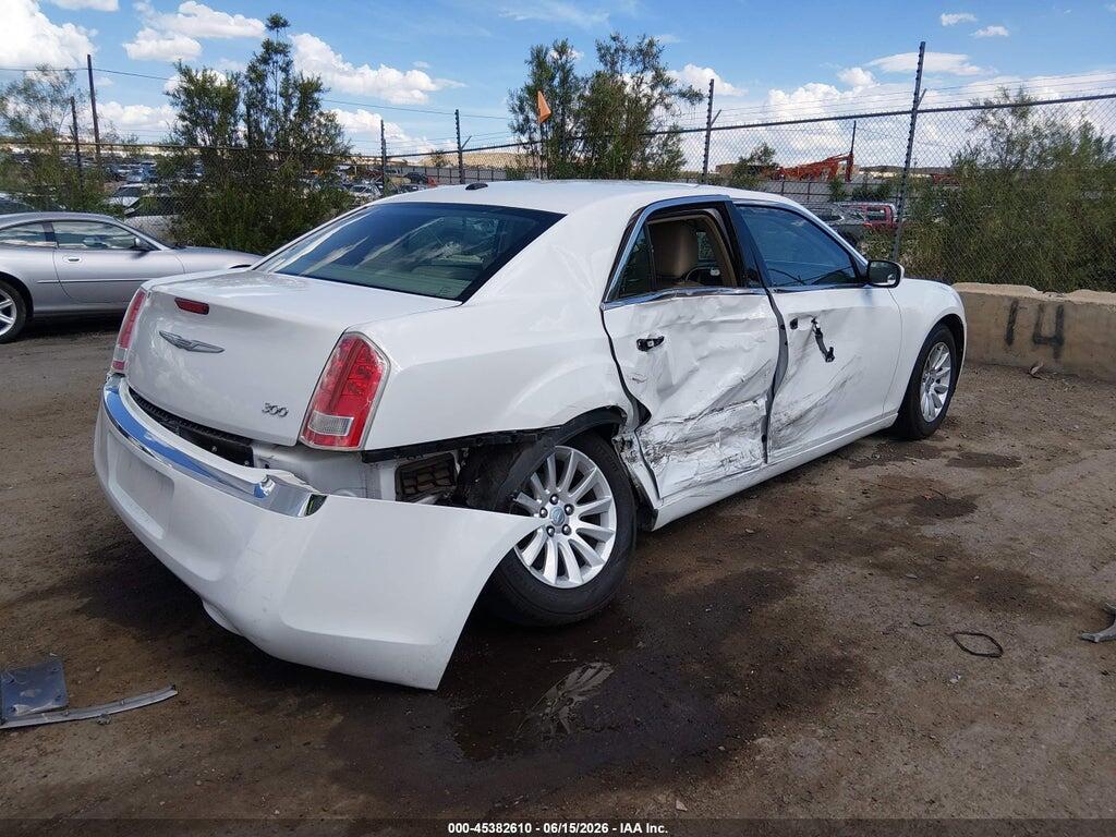2C3CCAAG1EH378972 2014 CHRYSLER 300 photo no. 4