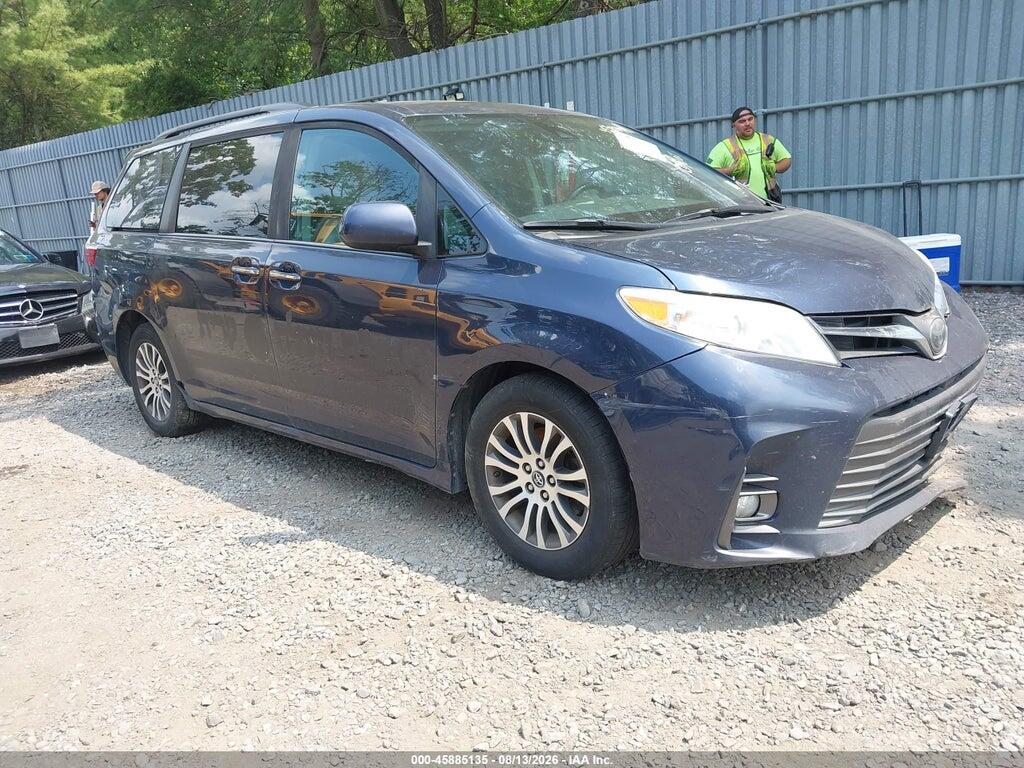 5TDYZ3DC9JS960141 2018 TOYOTA SIENNA photo no. 1