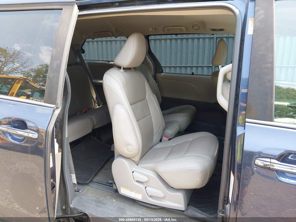 5TDYZ3DC9JS960141 2018 TOYOTA SIENNA photo no. 8