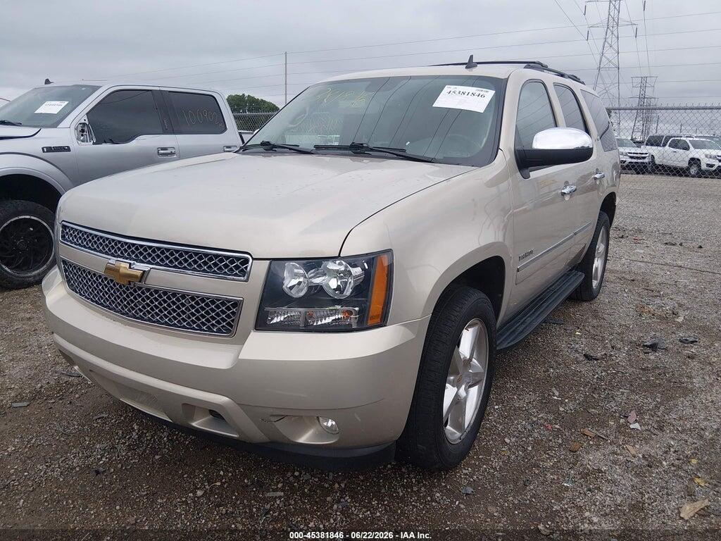 1GNUKCE07AR104821 2010 CHEVROLET TAHOE photo no. 2