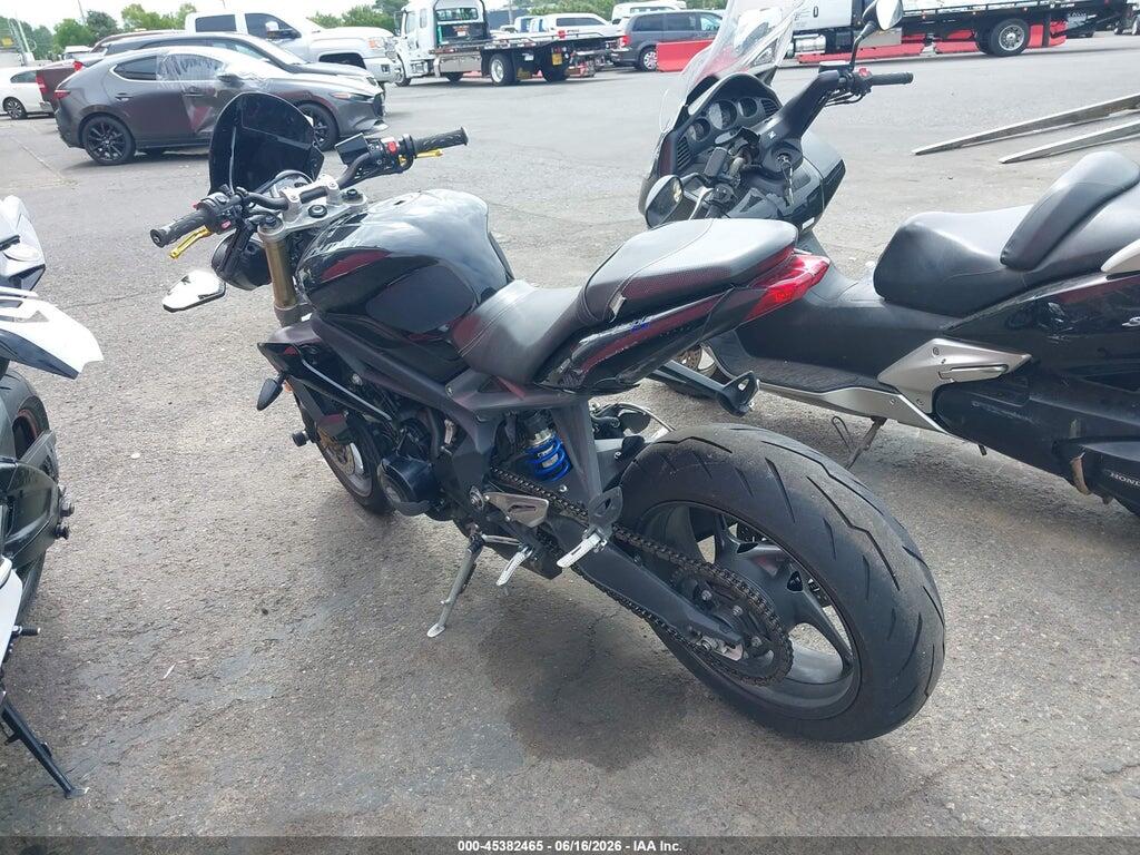 SMTL02NE3DT572358 2013 TRIUMPH MOTORCYCLE STREET TRIPLE photo no. 3