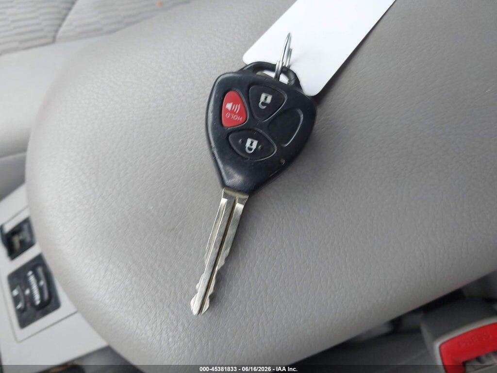 2T3BF4DV6CW215967 2012 TOYOTA RAV4 photo no. 11