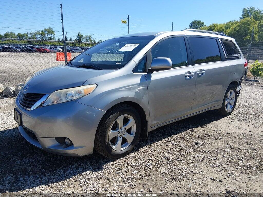 5TDKK3DC9DS389846 2013 TOYOTA SIENNA photo no. 2