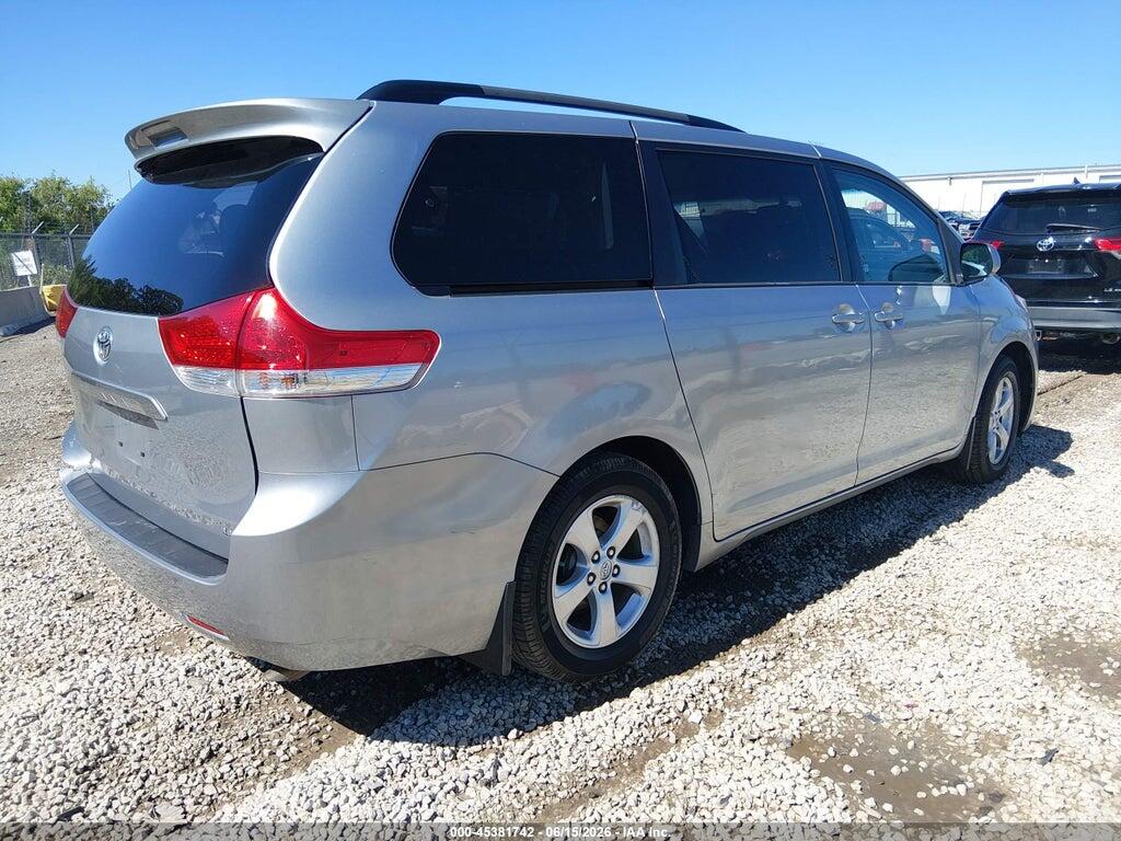 5TDKK3DC9DS389846 2013 TOYOTA SIENNA photo no. 4