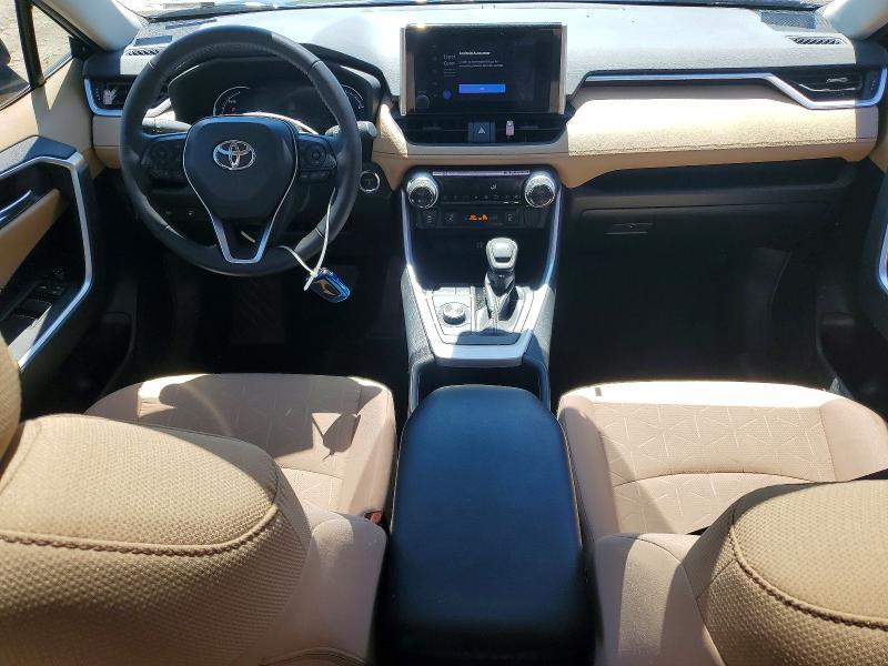 2024 TOYOTA RAV4 HYBRID XLE — Фото 8 из 13