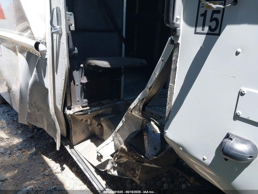 4UZAAPDU1DCBS0576 2013 FREIGHTLINER CHASSIS photo no. 12
