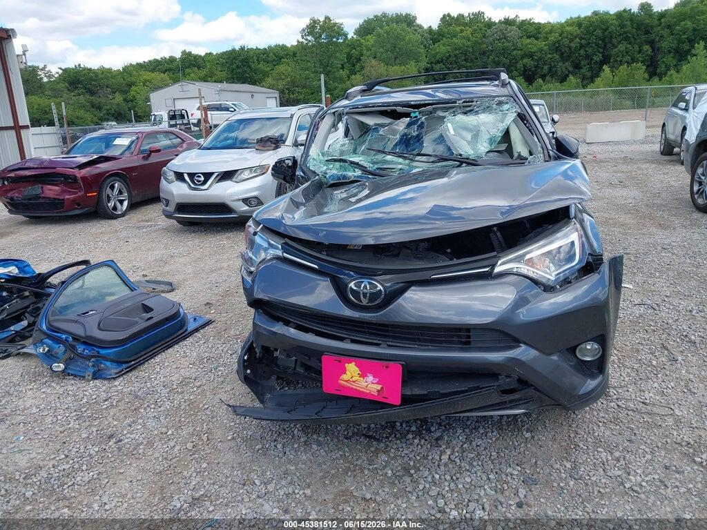JTMDFREV8JD258155 2018 TOYOTA RAV4 photo no. 12