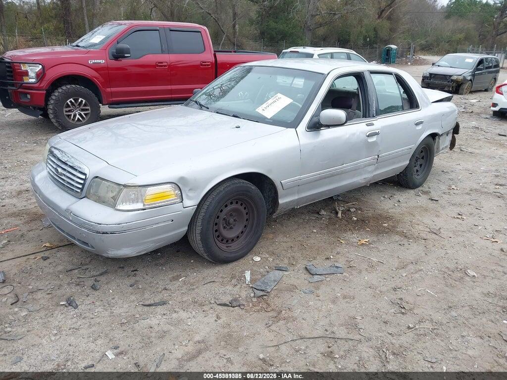 2FAFP73W31X121323 2001 FORD CROWN VICTORIA photo no. 2