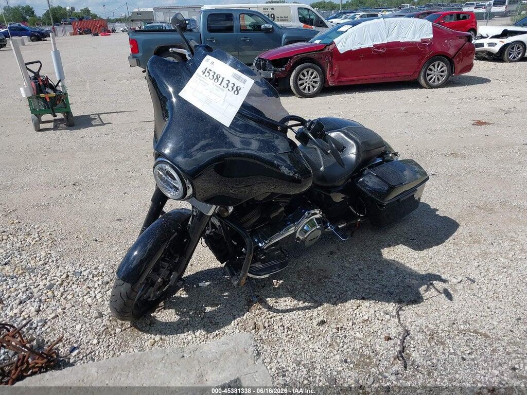 1HD1KBM13DB638555 2013 HARLEY-DAVIDSON FLHX photo no. 2