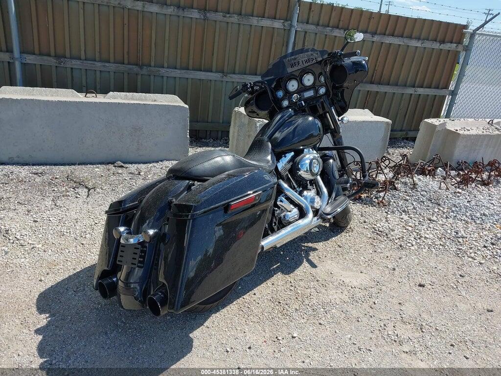 1HD1KBM13DB638555 2013 HARLEY-DAVIDSON FLHX photo no. 4