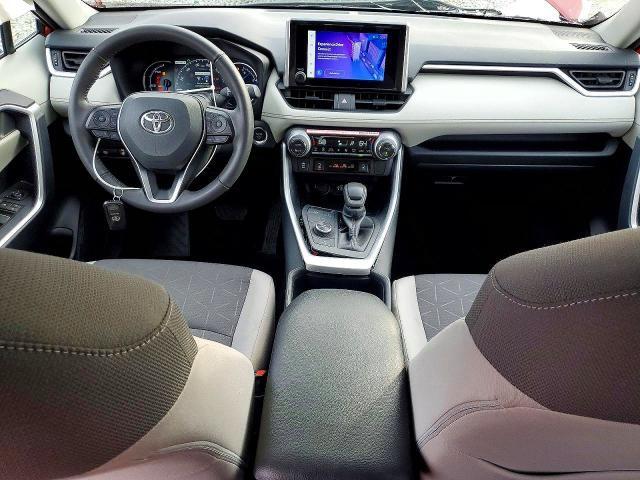 2024 TOYOTA RAV4 HYBRID XLE — Фото 8 из 13