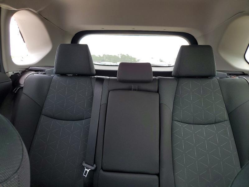 2024 TOYOTA RAV4 HYBRID XLE — Фото 10 из 13