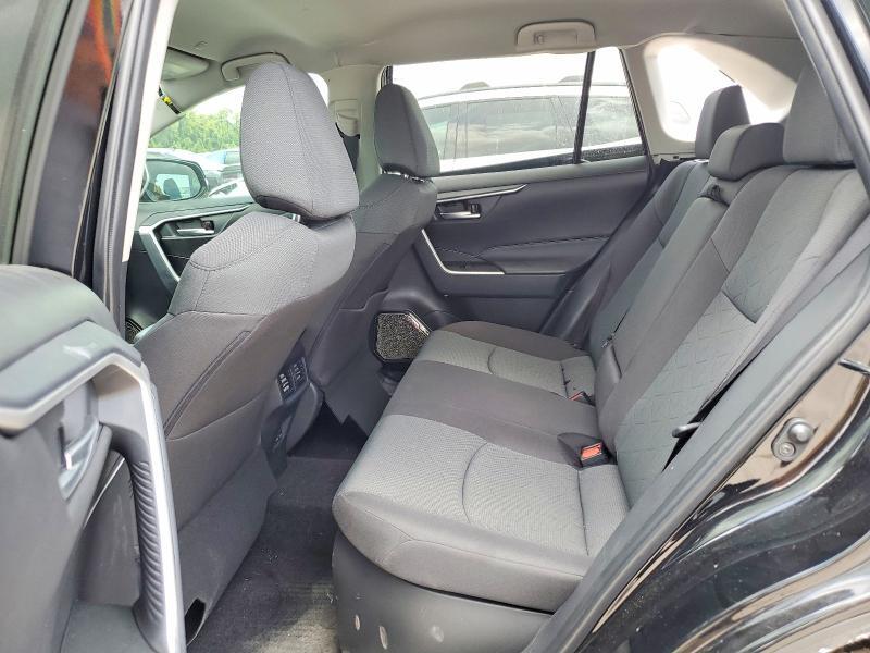 2024 TOYOTA RAV4 HYBRID XLE — Фото 11 из 13