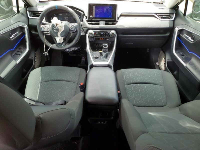 2024 TOYOTA RAV4 HYBRID XLE — Фото 8 из 13