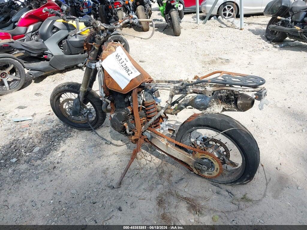 JS1SK44A5N7101556 2022 SUZUKI DR-Z400 photo no. 3