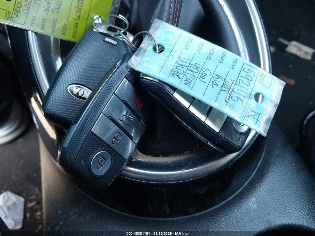 KNDJX3AA0J7592145 2018 KIA SOUL photo no. 11
