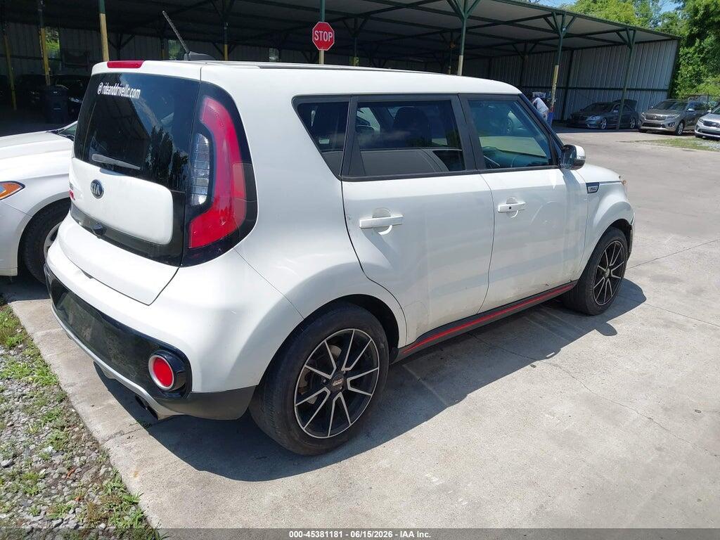 KNDJX3AA0J7592145 2018 KIA SOUL photo no. 4