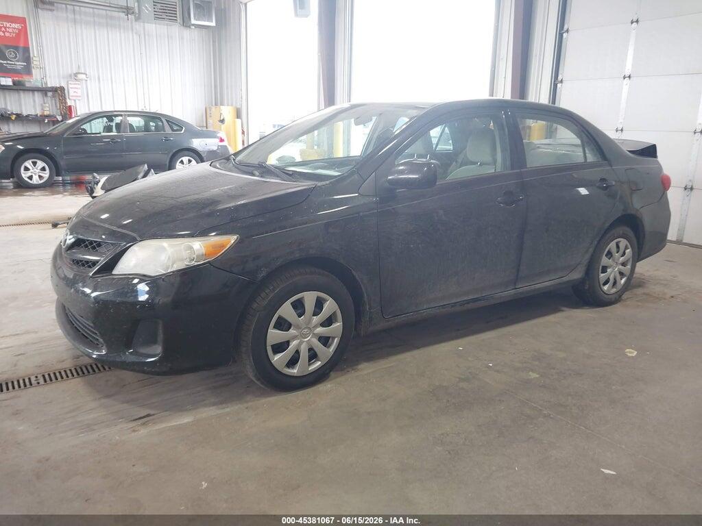 2T1BU4EE1DC114545 2013 TOYOTA COROLLA photo no. 2
