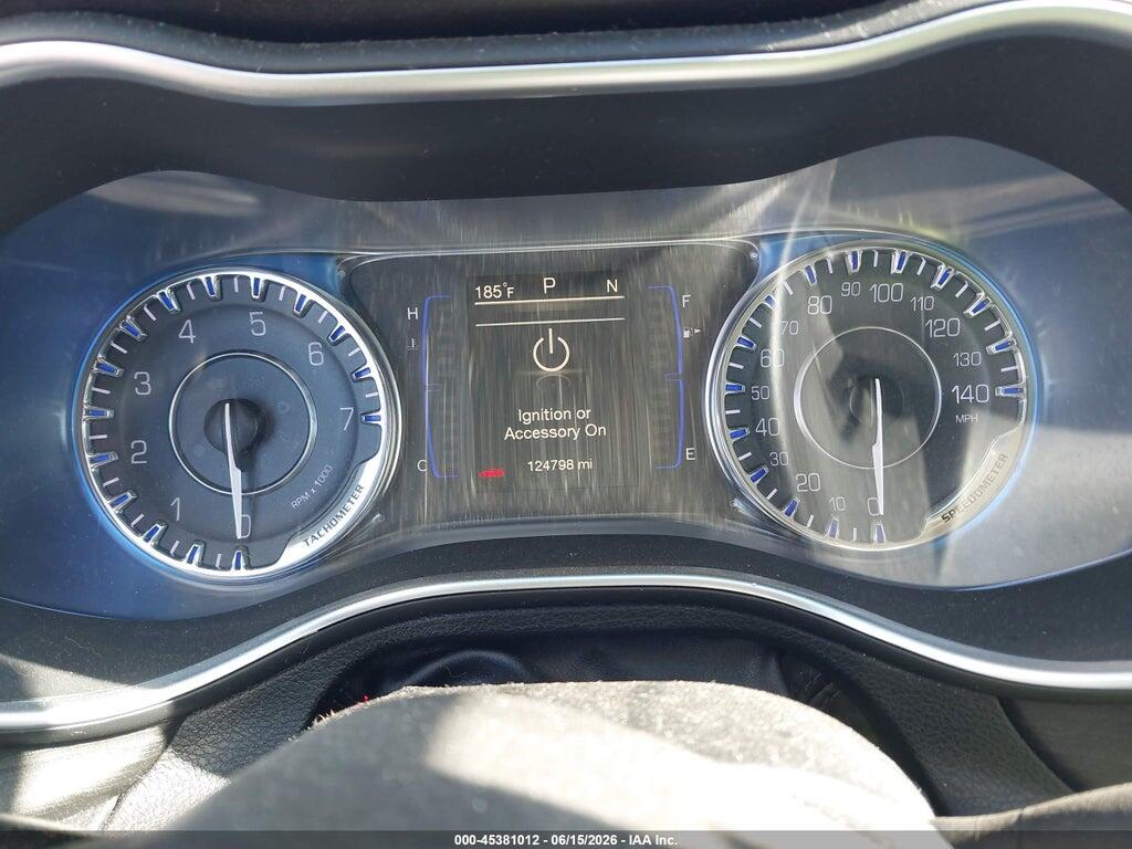 1C3CCCFB7HN509634 2017 CHRYSLER 200 photo no. 7