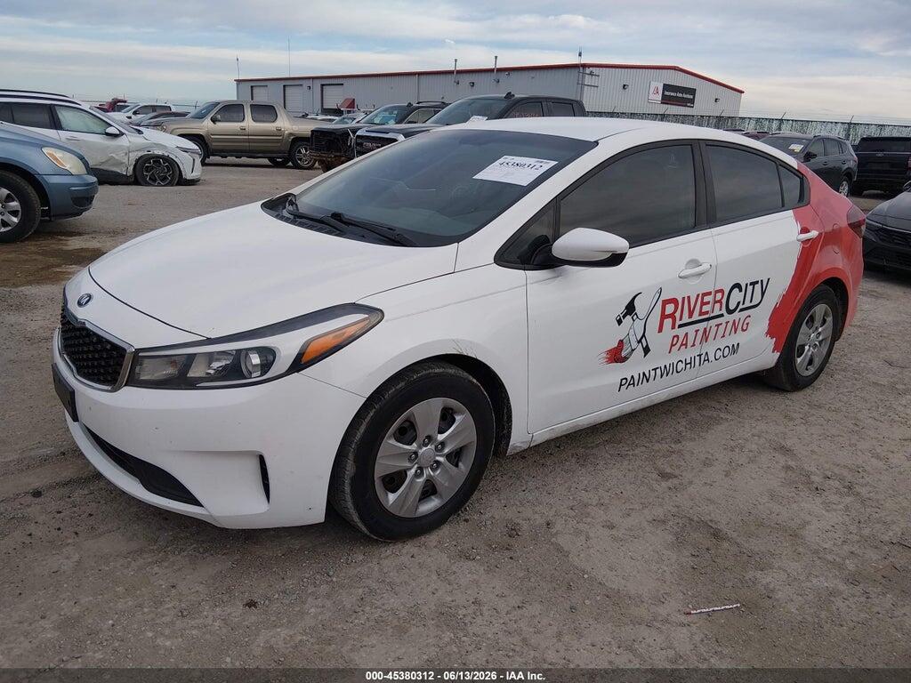 3KPFK4A71JE240724 2018 KIA FORTE photo no. 2