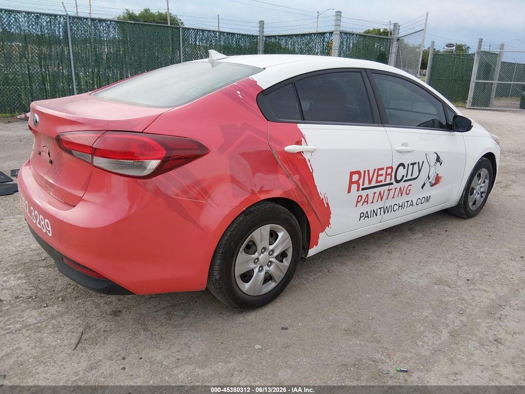 3KPFK4A71JE240724 2018 KIA FORTE photo no. 4