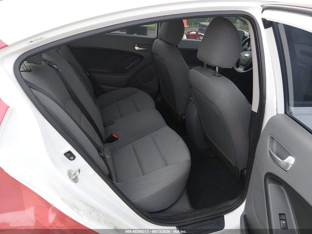 3KPFK4A71JE240724 2018 KIA FORTE photo no. 8