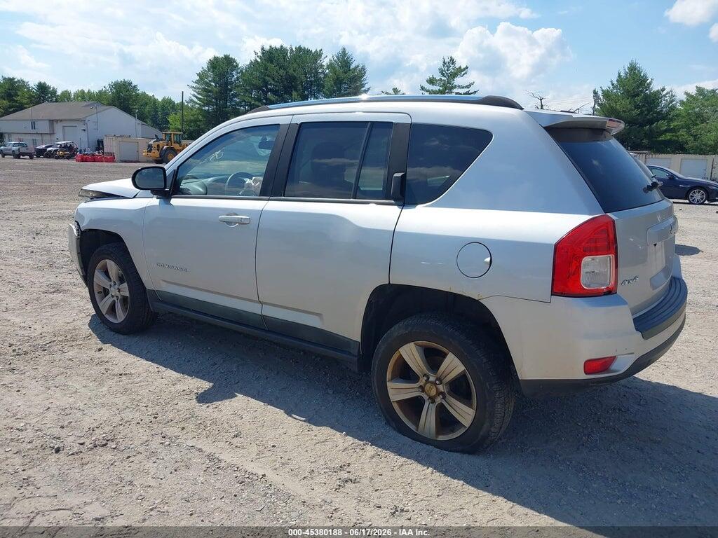 1J4NF1FB5BD193464 2011 JEEP COMPASS photo no. 3