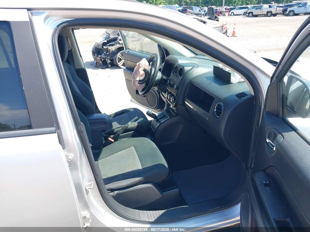 1J4NF1FB5BD193464 2011 JEEP COMPASS photo no. 5