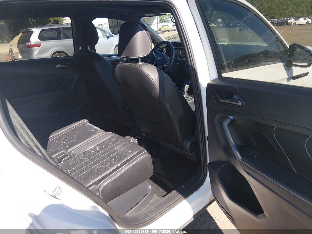 3VV8B7AX1PM086123 2023 VOLKSWAGEN TIGUAN photo no. 8