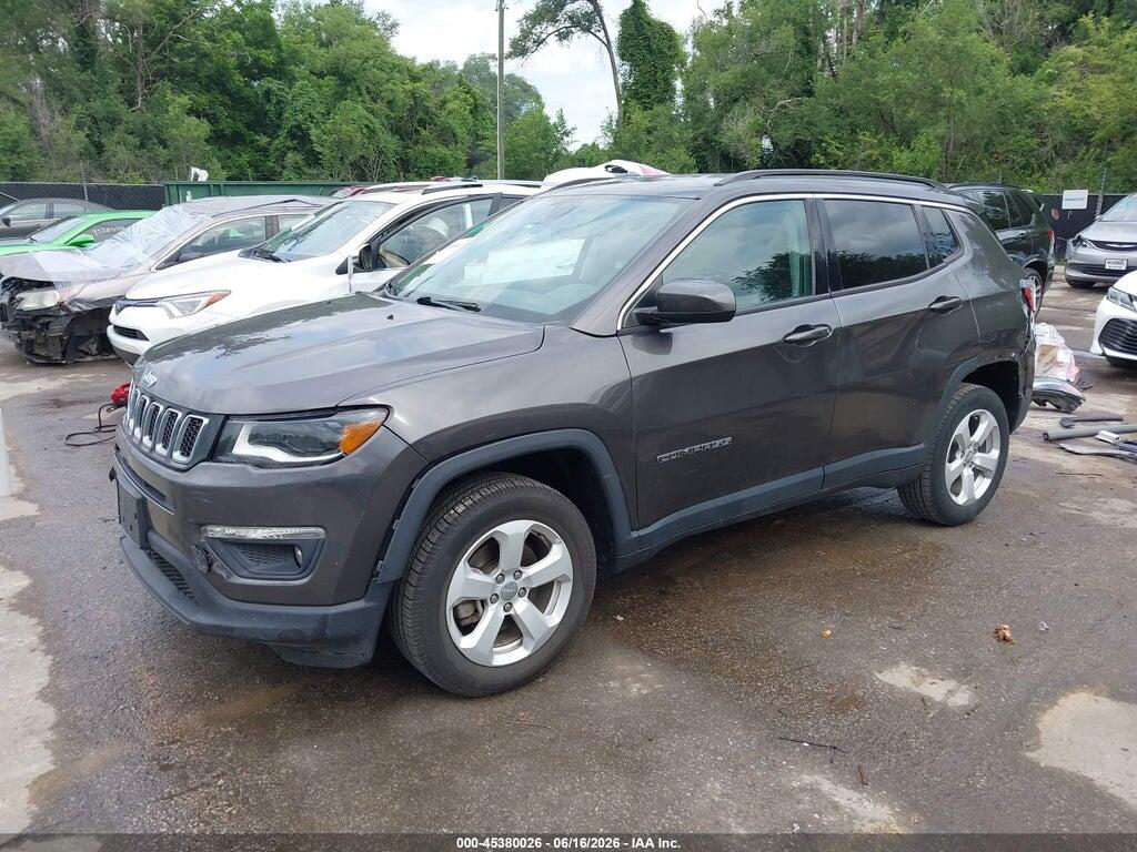 3C4NJDBB8JT393534 2018 JEEP COMPASS photo no. 2
