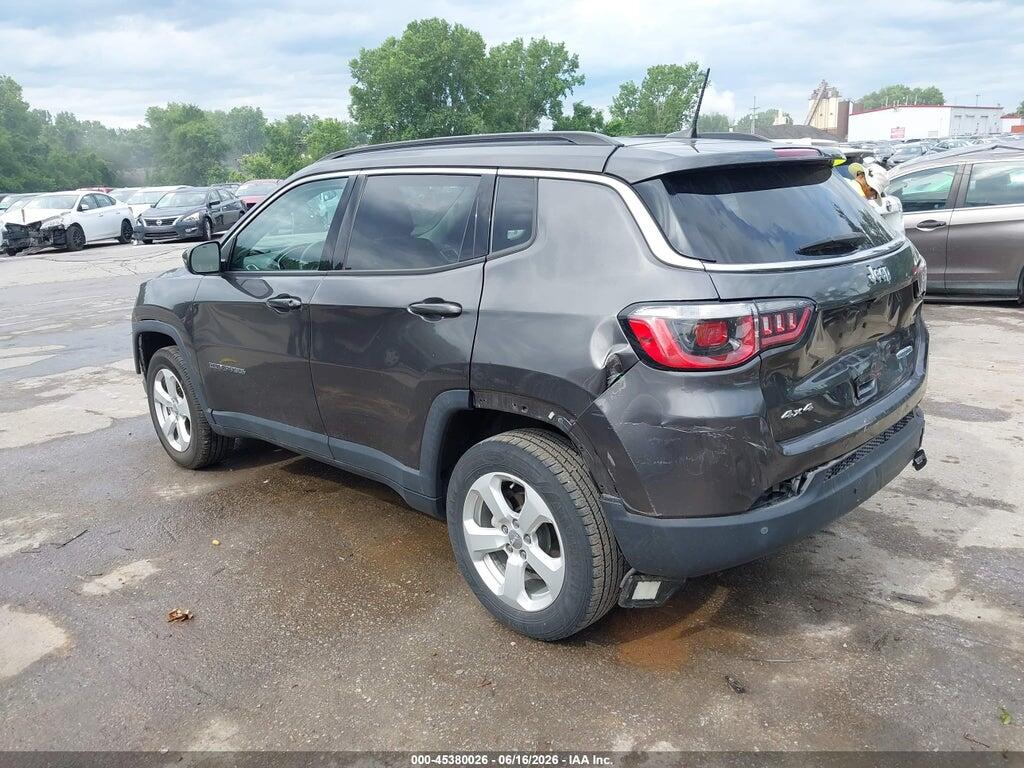 3C4NJDBB8JT393534 2018 JEEP COMPASS photo no. 3
