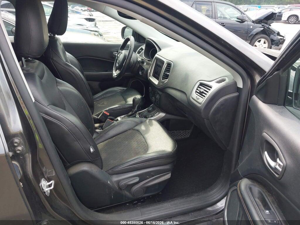 3C4NJDBB8JT393534 2018 JEEP COMPASS photo no. 5