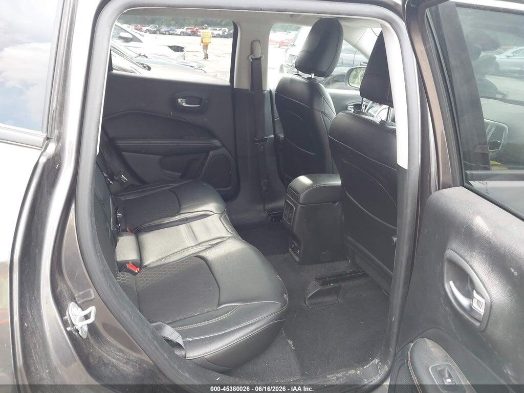 3C4NJDBB8JT393534 2018 JEEP COMPASS photo no. 8