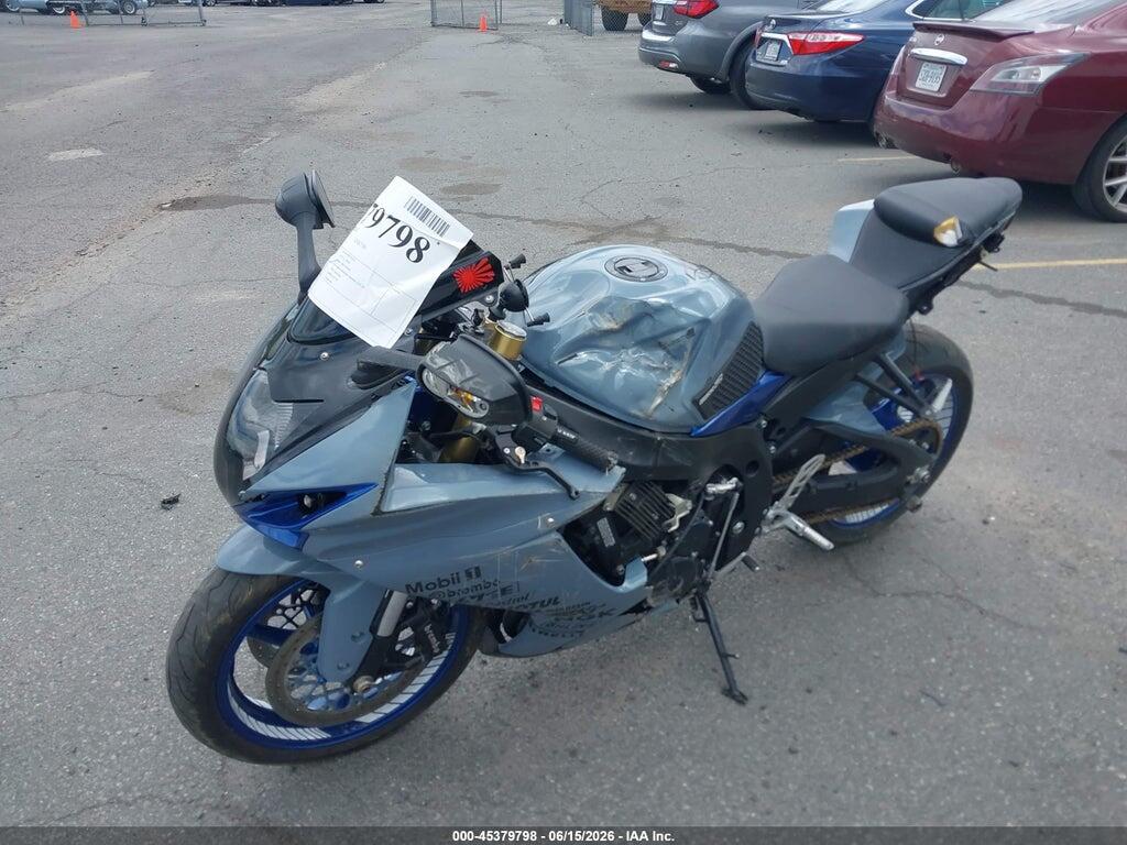 JS1GR7MA8C2102228 2012 SUZUKI GSX750 photo no. 2