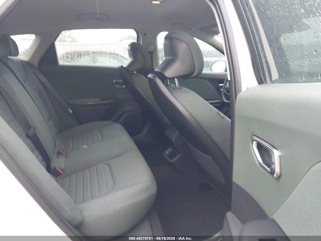 3KPFU4DE2SE178580 2025 KIA K4 photo no. 8