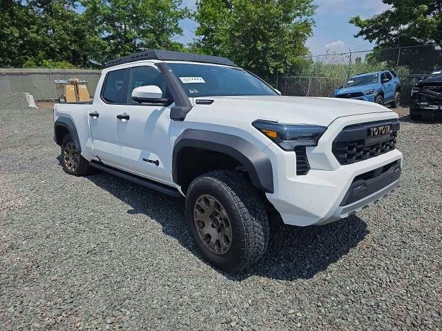 3TYLF5LN9RT005048 2024 TOYOTA TACOMA photo no. 3