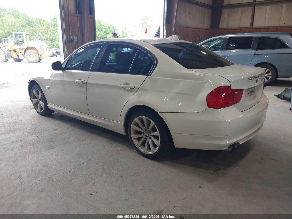 WBAPK7C53BA463883 2011 BMW 328I photo no. 3