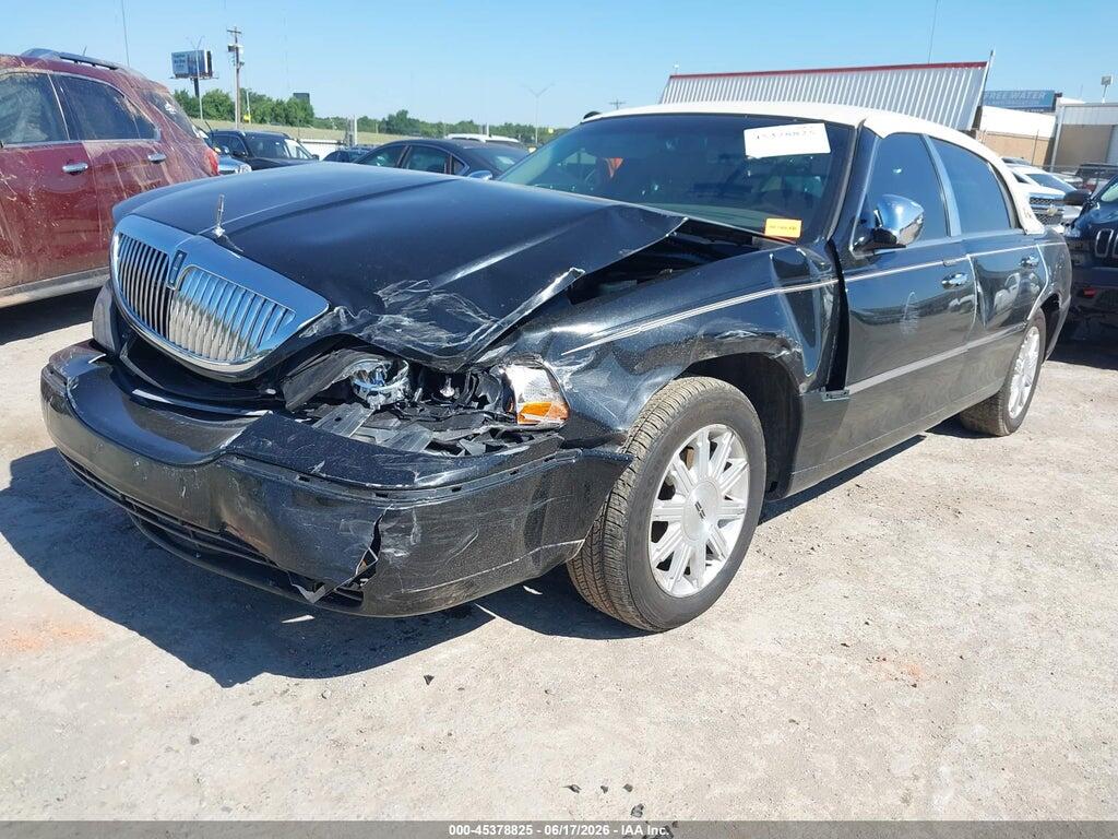 2LNBL8CVXBX751788 2011 LINCOLN TOWN CAR photo no. 2