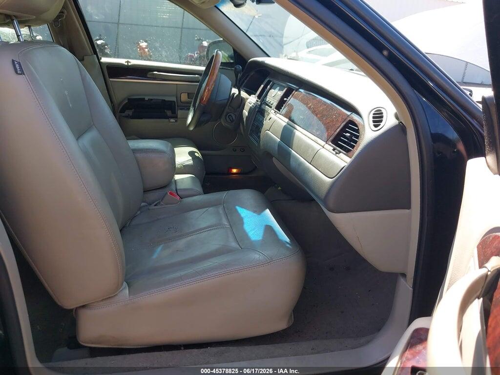 2LNBL8CVXBX751788 2011 LINCOLN TOWN CAR photo no. 5