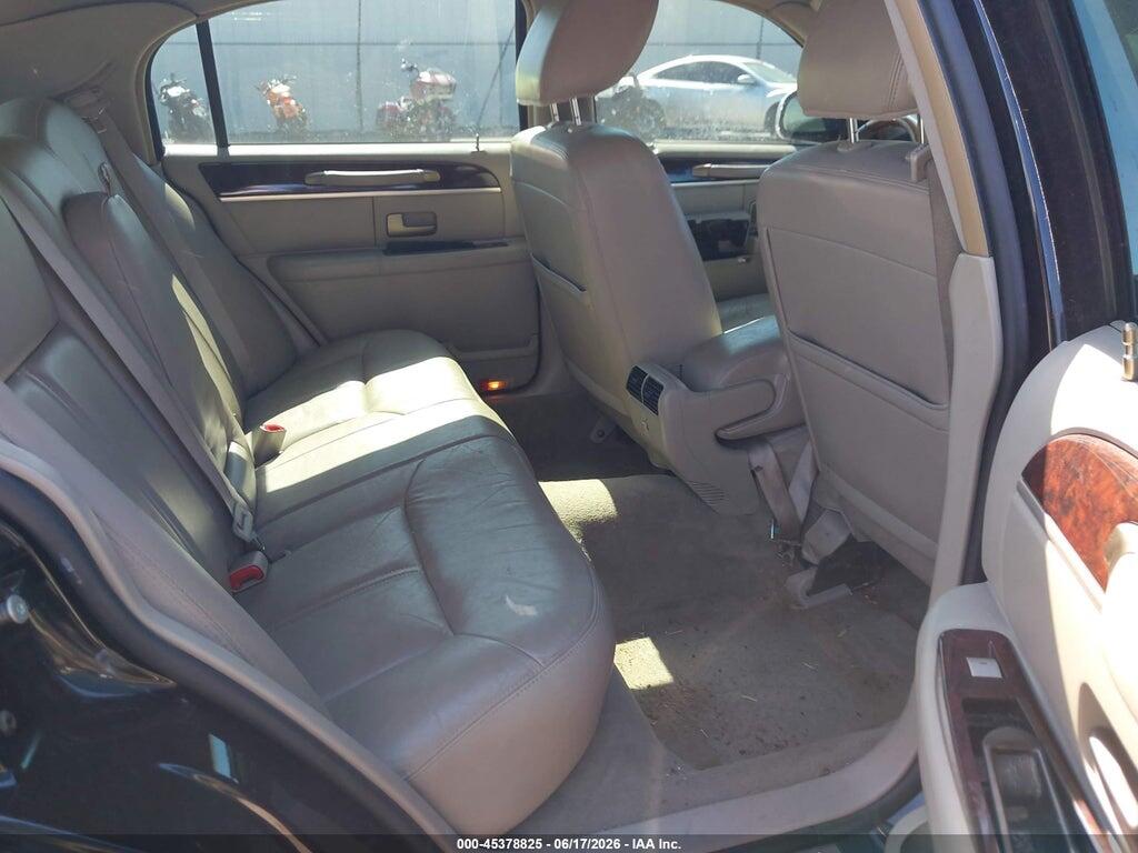 2LNBL8CVXBX751788 2011 LINCOLN TOWN CAR photo no. 8