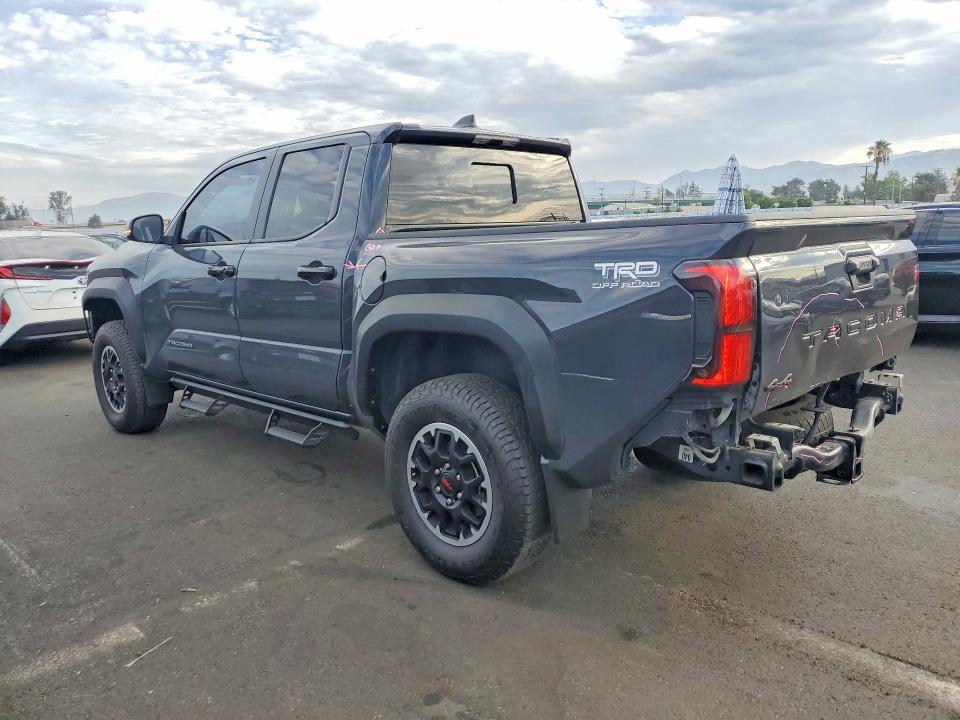 2024 TOYOTA TACOMA TRD OFF-ROAD — Фото 2 из 12