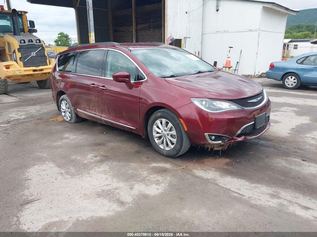 2C4RC1BG4HR733832 2017 CHRYSLER PACIFICA photo no. 1