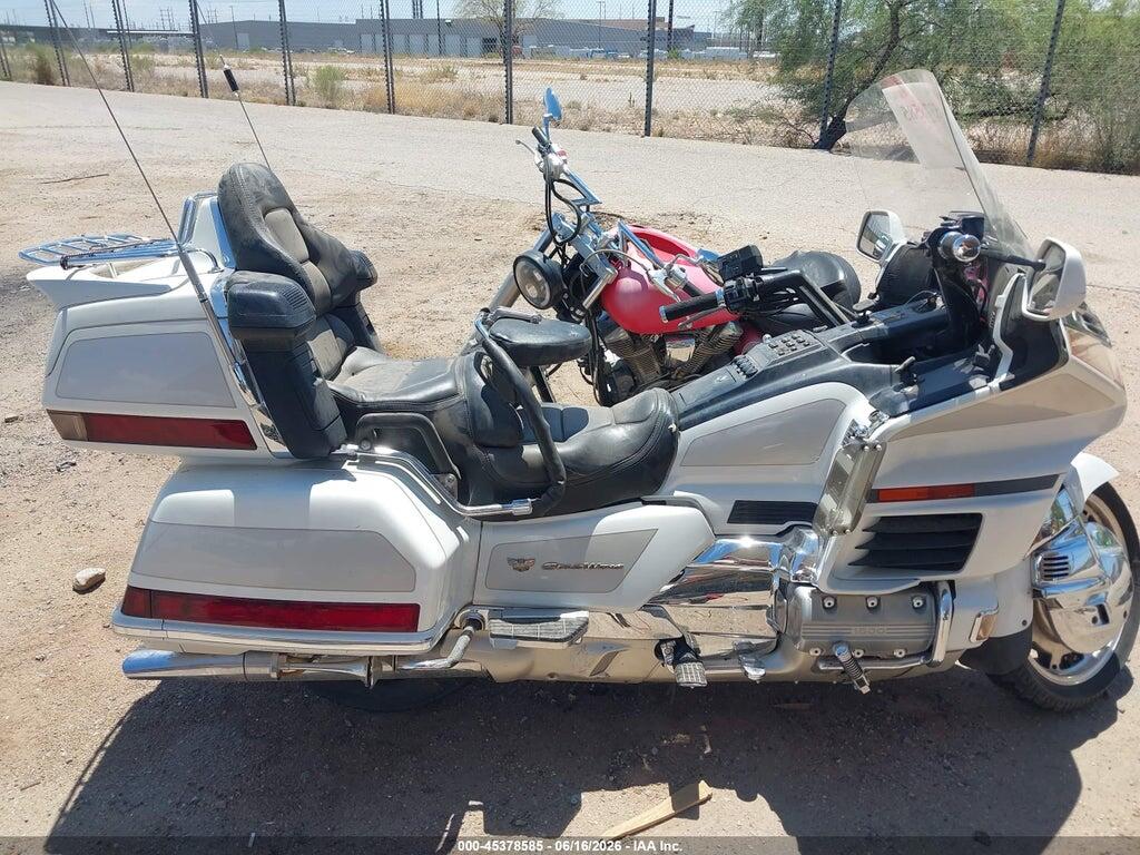 1HFSC2237WA002128 1998 HONDA GL1500 photo no. 12