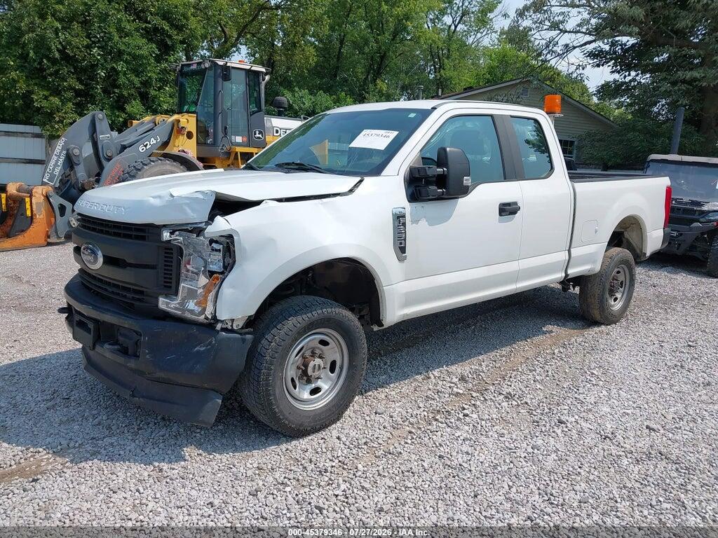 1FT7X2B62HED20121 2017 FORD F-250 photo no. 2